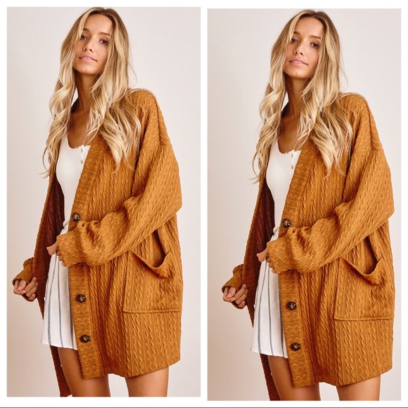 Cozy Oversized Cardigan With Pockets - Picture 3 of 5